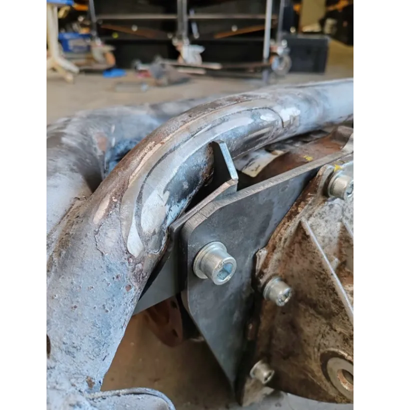 BMW E46 ADDITIONAL DIFFERENTIAL MOUNTING PLATES TYPE 215