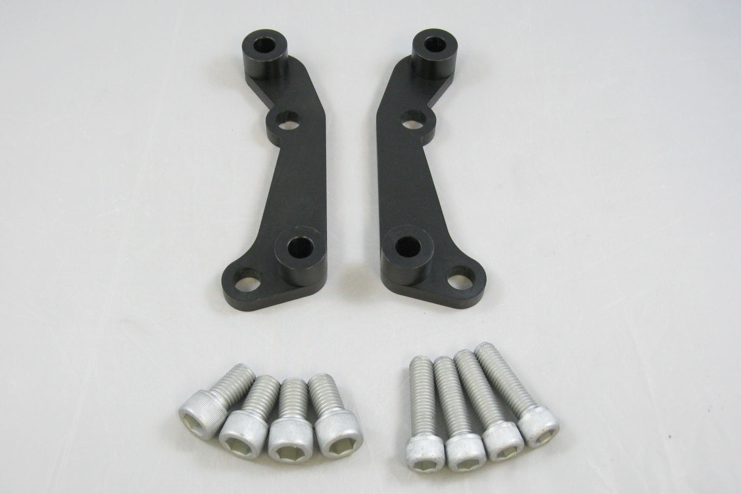 S60R/V70R front - Volvo 7/940 Brake caliper adapter