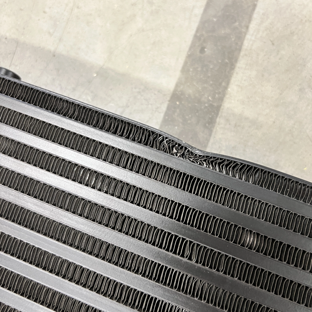 Hurricane Intercooler Black 3´ connections (78cm wide)