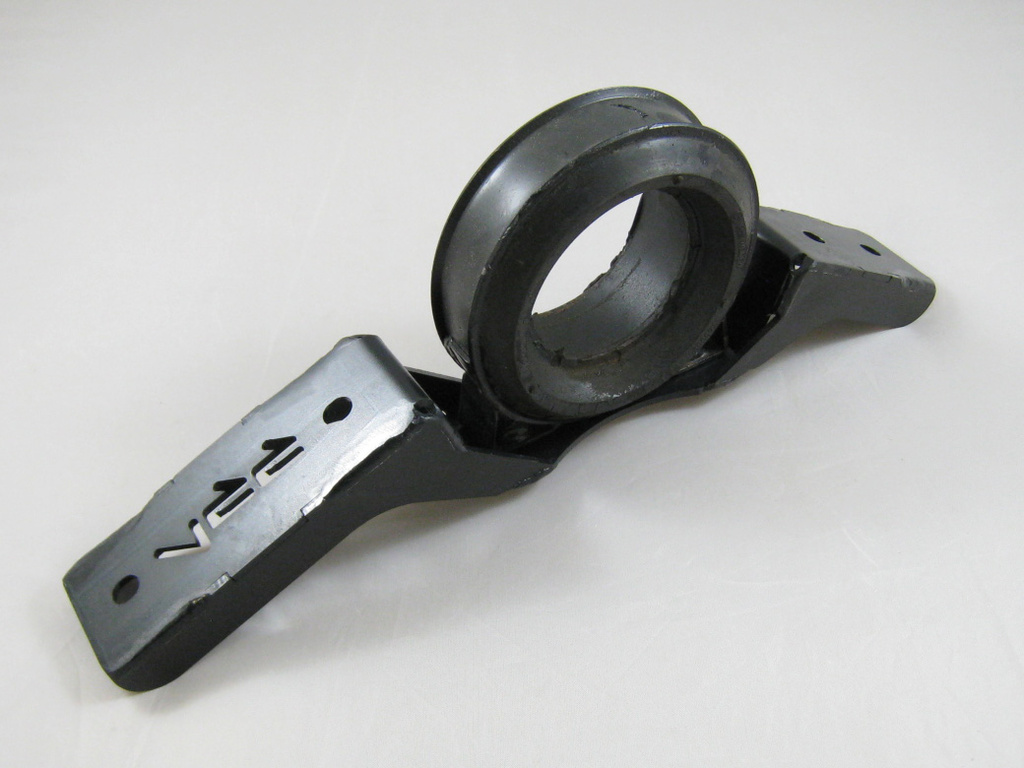 Prop shaft bearing bracket Volvo 240