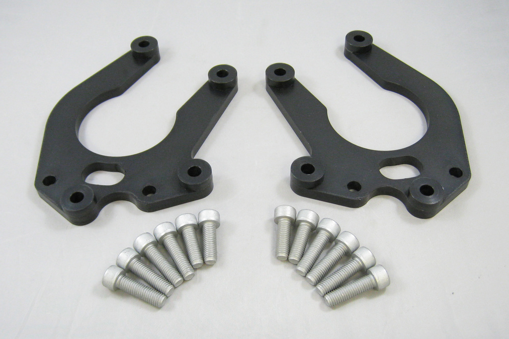 S60R/V70R rear - Volvo 2/7/940 Brake caliper adapter (Dual calipers)